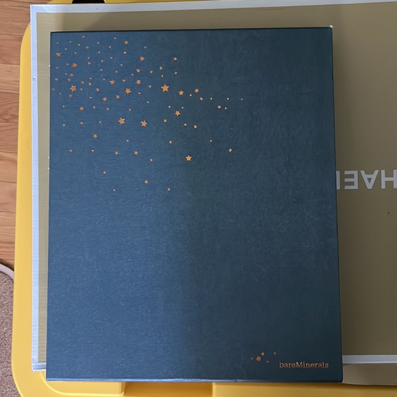 bareMinerals Gen Nude Lip Vault 20 Piece - Picture 3 of 6